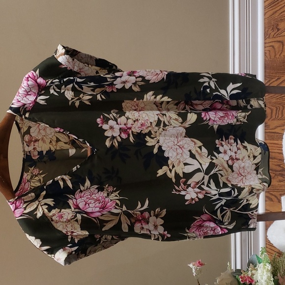 NWOT NEW YORK AND CO XL ARMY GREEN WITH PINK FLORAL - Picture 2 of 13